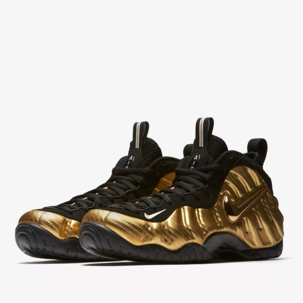 Nike Air Foamposite One Metallic Gold